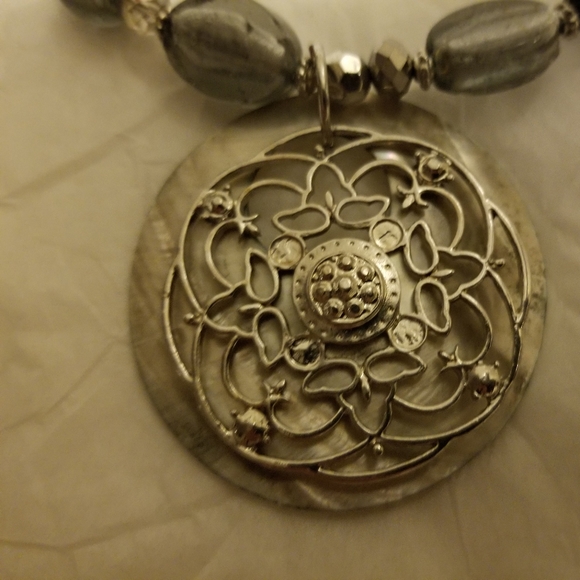 Choker - Picture 2 of 4